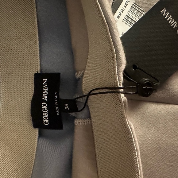 Giorgio Armani women’s pants size 38 or 2 Italian. NWT. - Picture 3 of 3